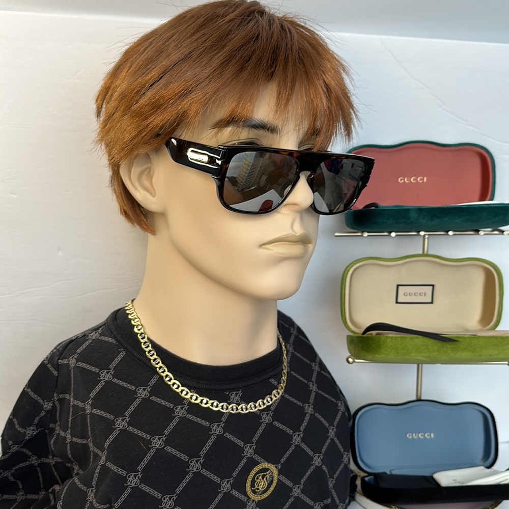 Authentic- New GUCCI SIlver Square Men's Sunglasses GG0664S 004 58